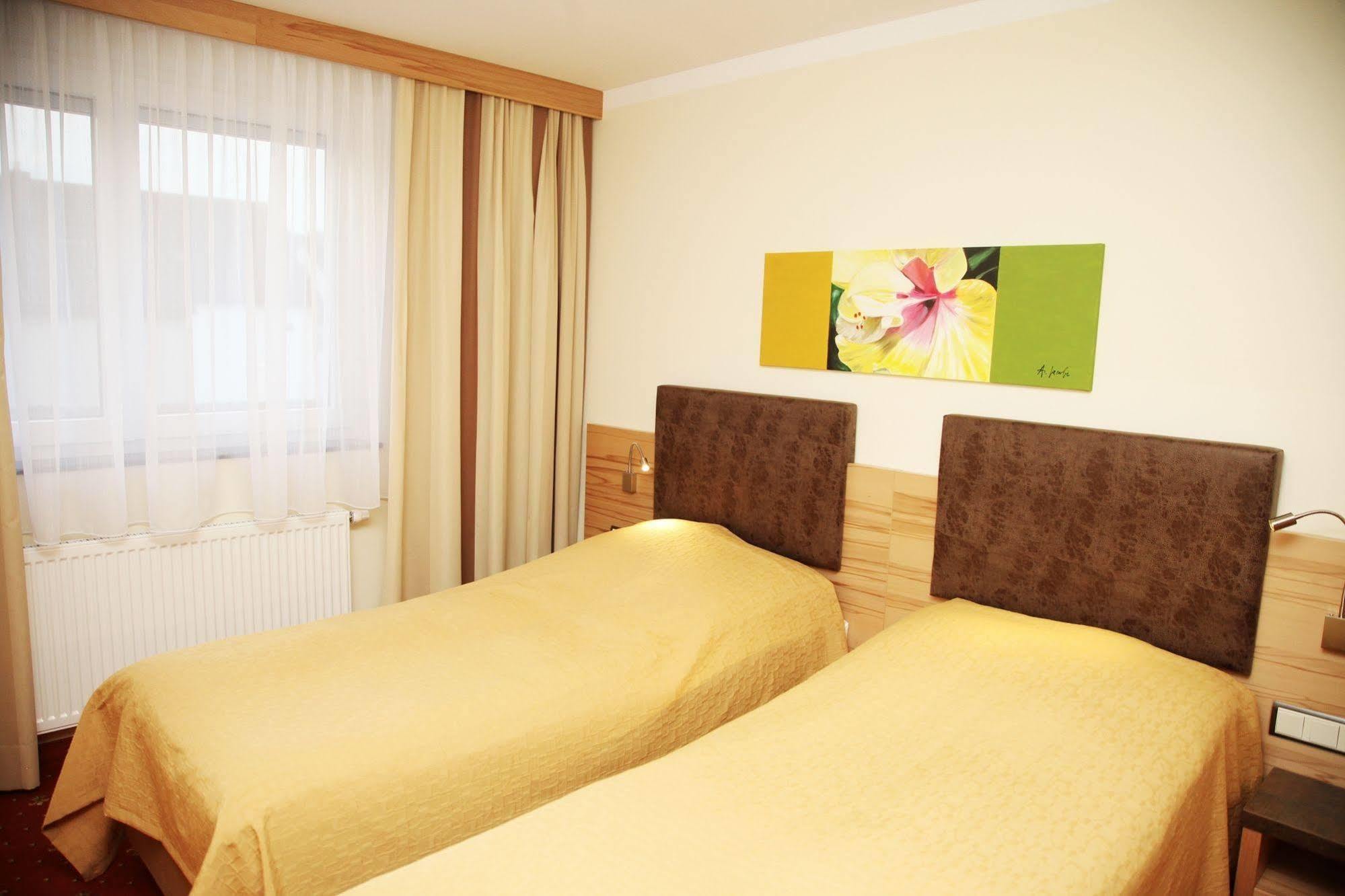 Tinschert Hotel-Restaurant-Partyservice Schwertberg Zewnętrze zdjęcie