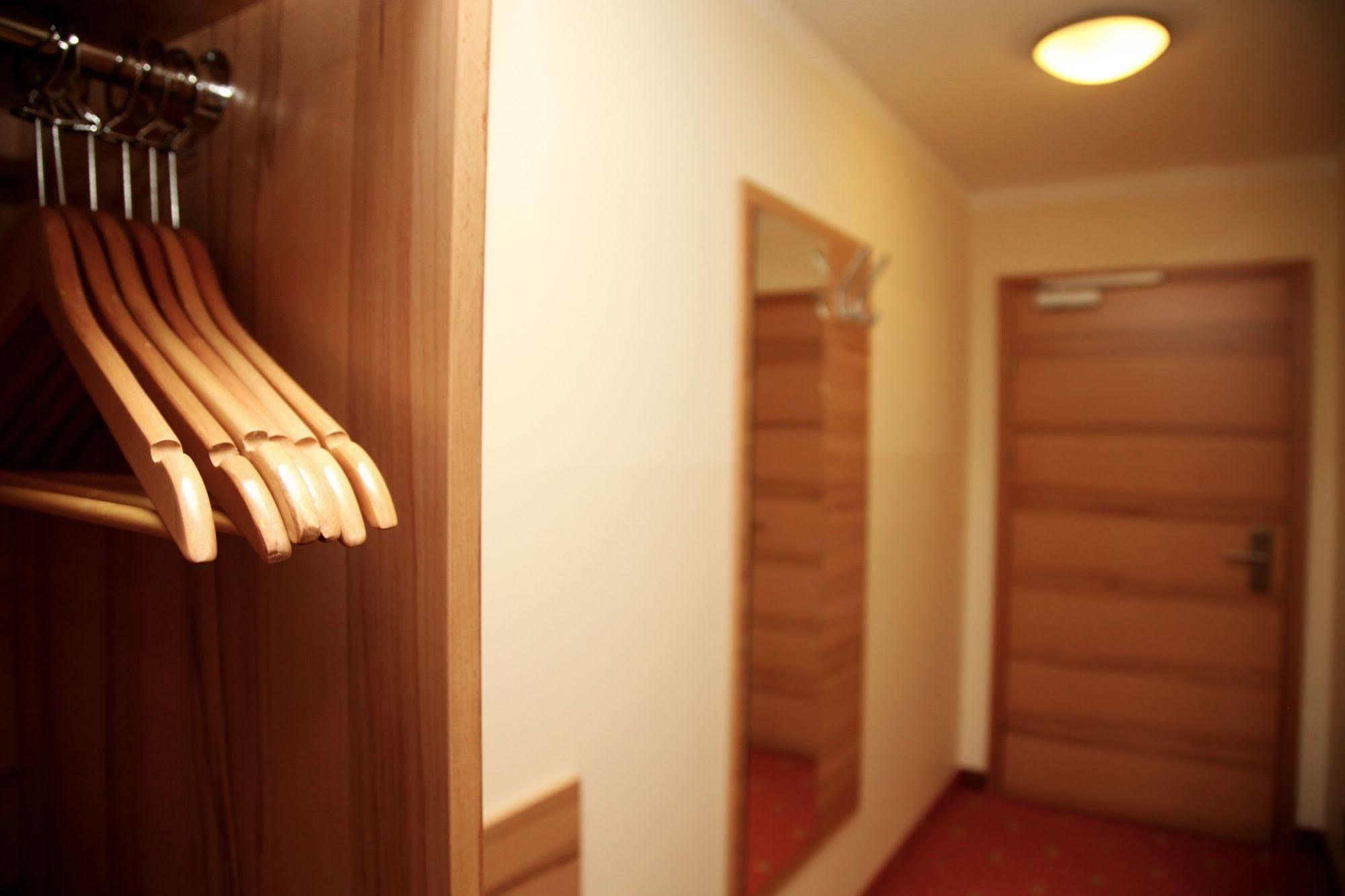 Tinschert Hotel-Restaurant-Partyservice Schwertberg Zewnętrze zdjęcie