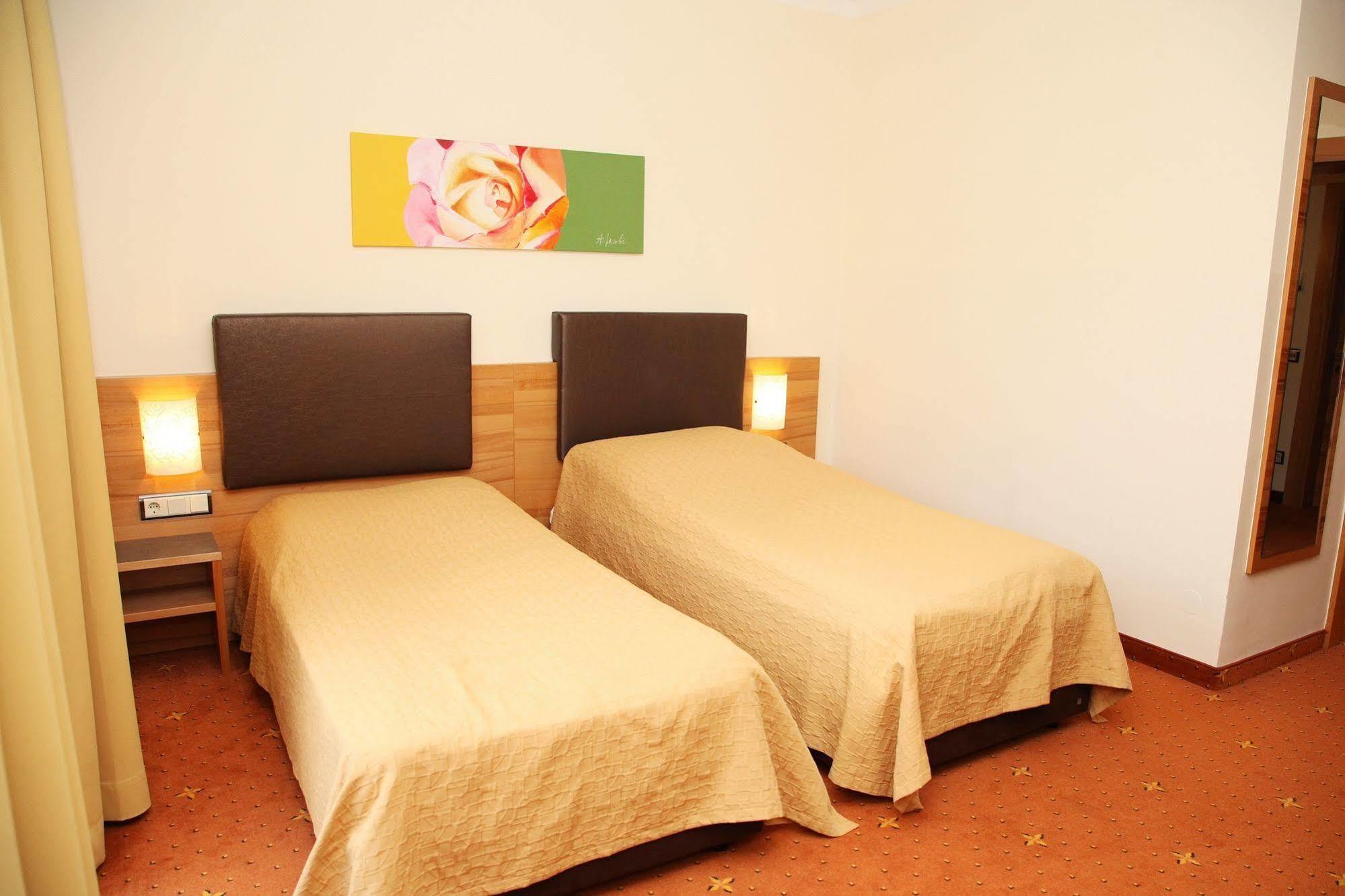 Tinschert Hotel-Restaurant-Partyservice Schwertberg Zewnętrze zdjęcie
